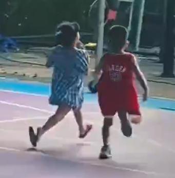 记者, Pc, 到女儿穿拖 记者, Pc, 到女儿穿拖