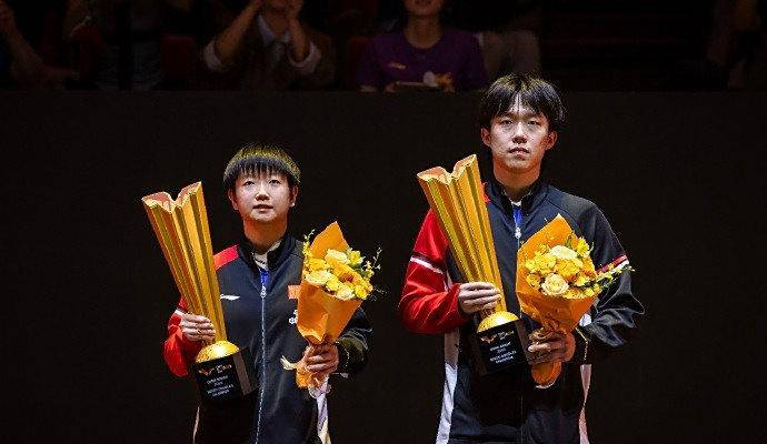 日消息, 头衫 日消息, 头衫